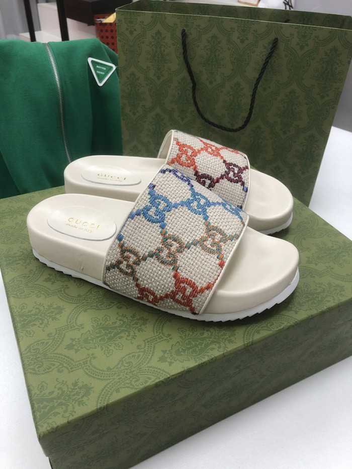 GCI GG Slide Sandal