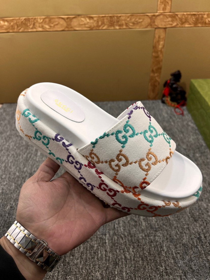 GCI GG Slide Sandal