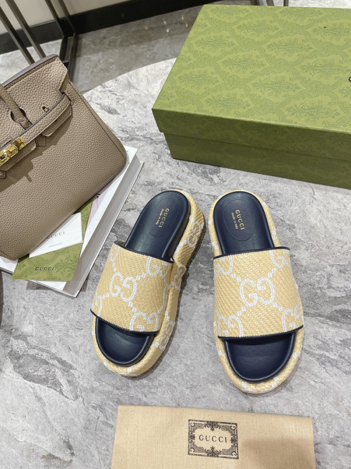 GCI GG Slide Sandal