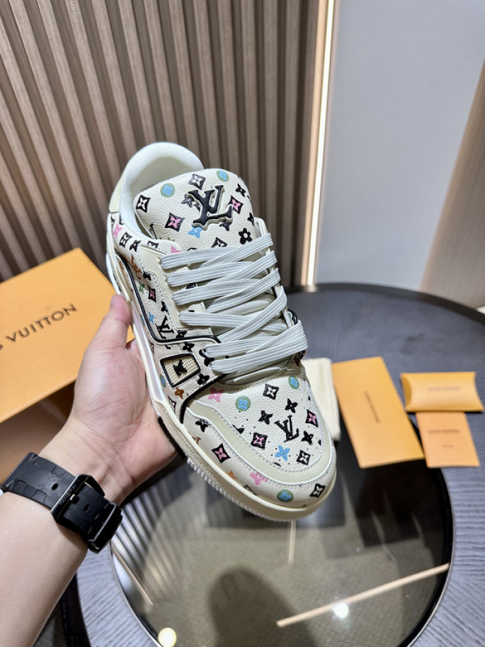 LUSV SNEAKERS