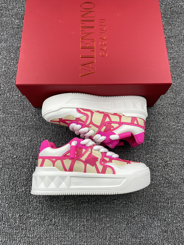Va1e*ntin0 garavani sneaker