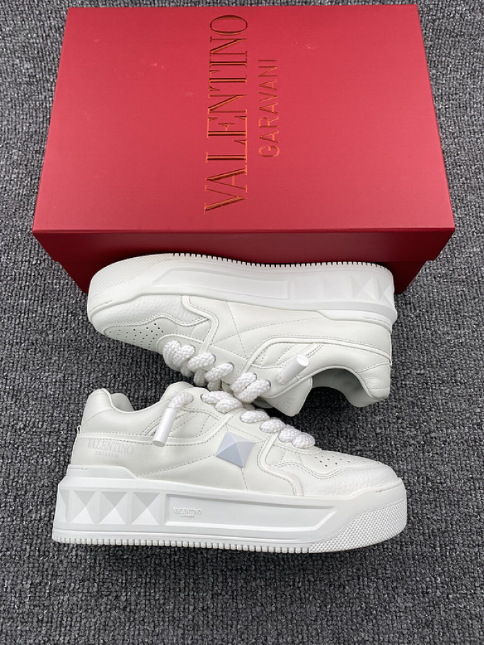 Va1e*ntin0 garavani sneaker