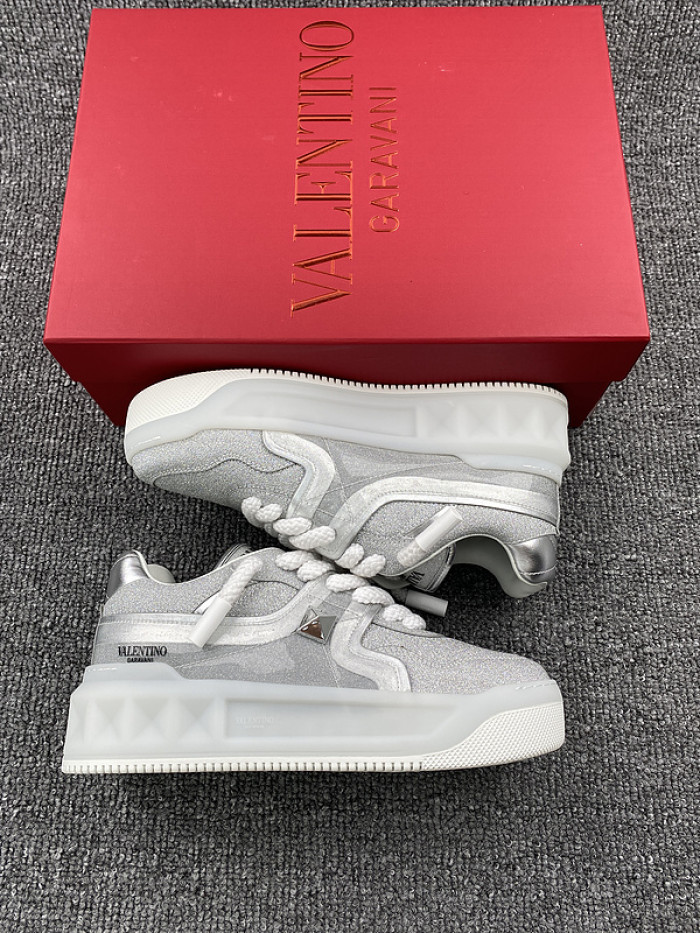 Va1e*ntin0 garavani sneaker