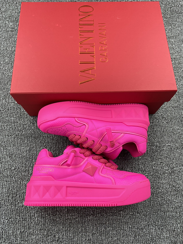 Va1e*ntin0 garavani sneaker