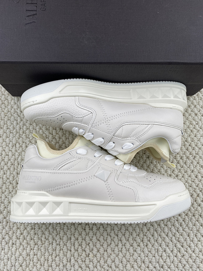 Va1e*ntin0 garavani sneaker