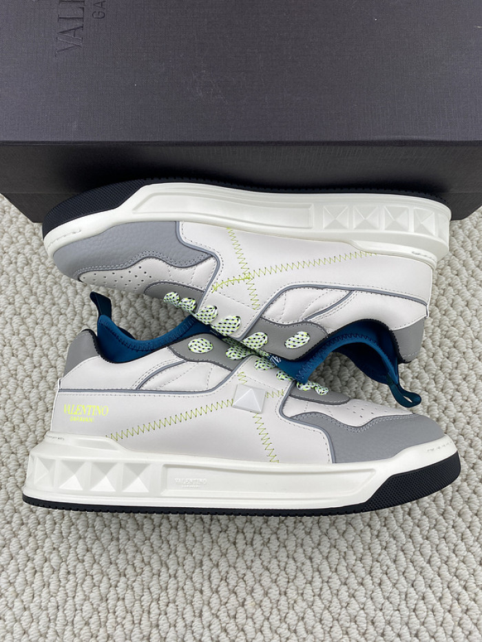 Va1e*ntin0 garavani sneaker
