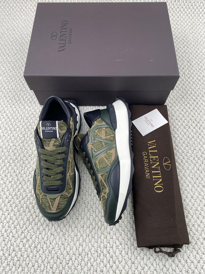 Va1e*ntin0 garavani sneaker