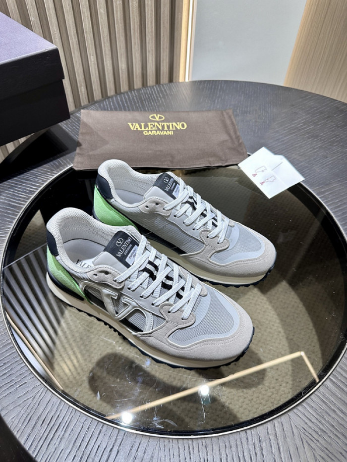 Va1e*ntin0 garavani sneaker