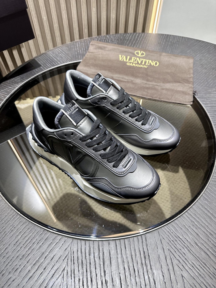 Va1e*ntin0 garavani sneaker