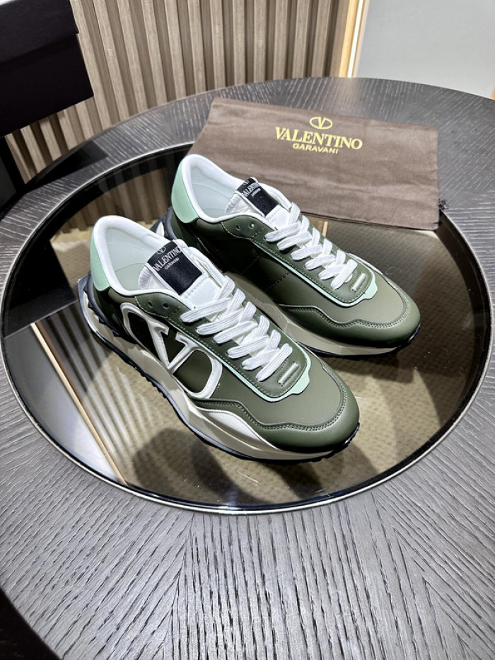 Va1e*ntin0 garavani sneaker