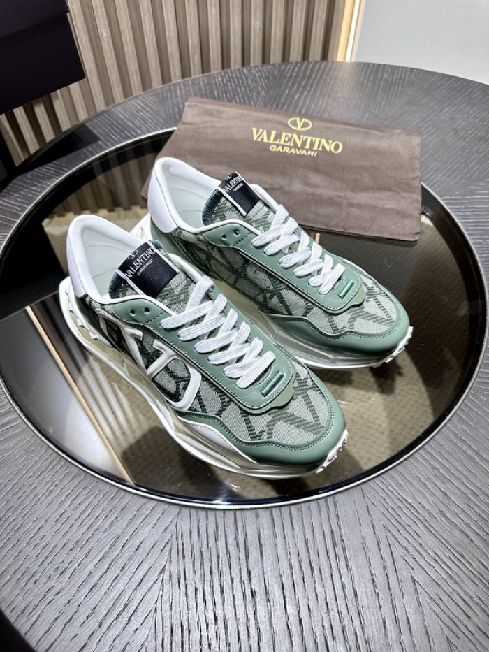 Va1e*ntin0 garavani sneaker