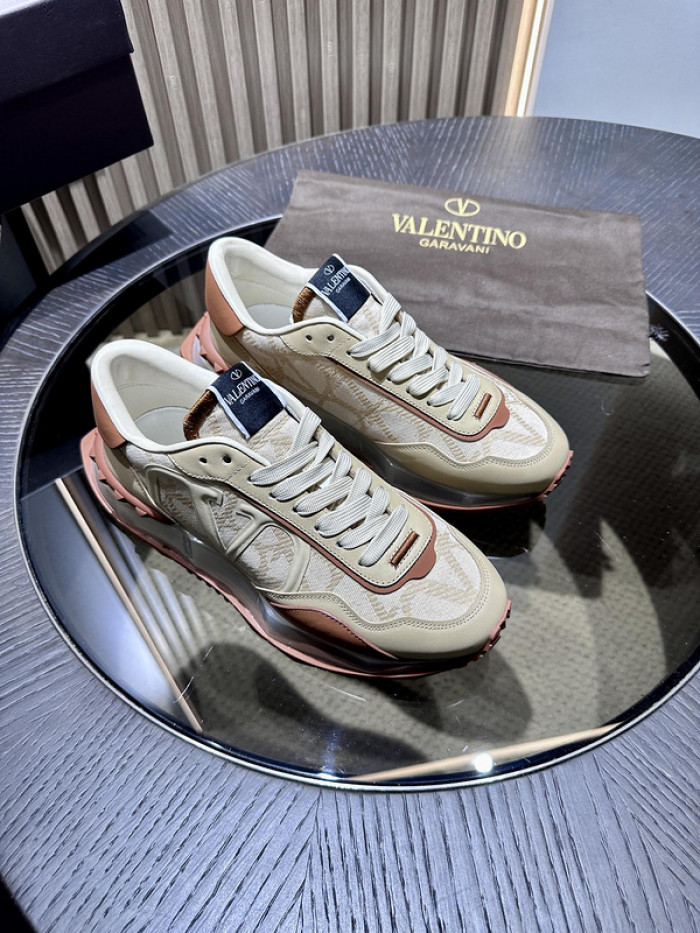 Va1e*ntin0 garavani sneaker
