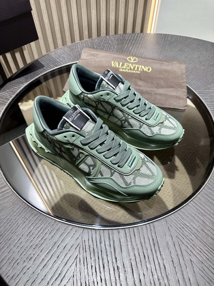 Va1e*ntin0 garavani sneaker