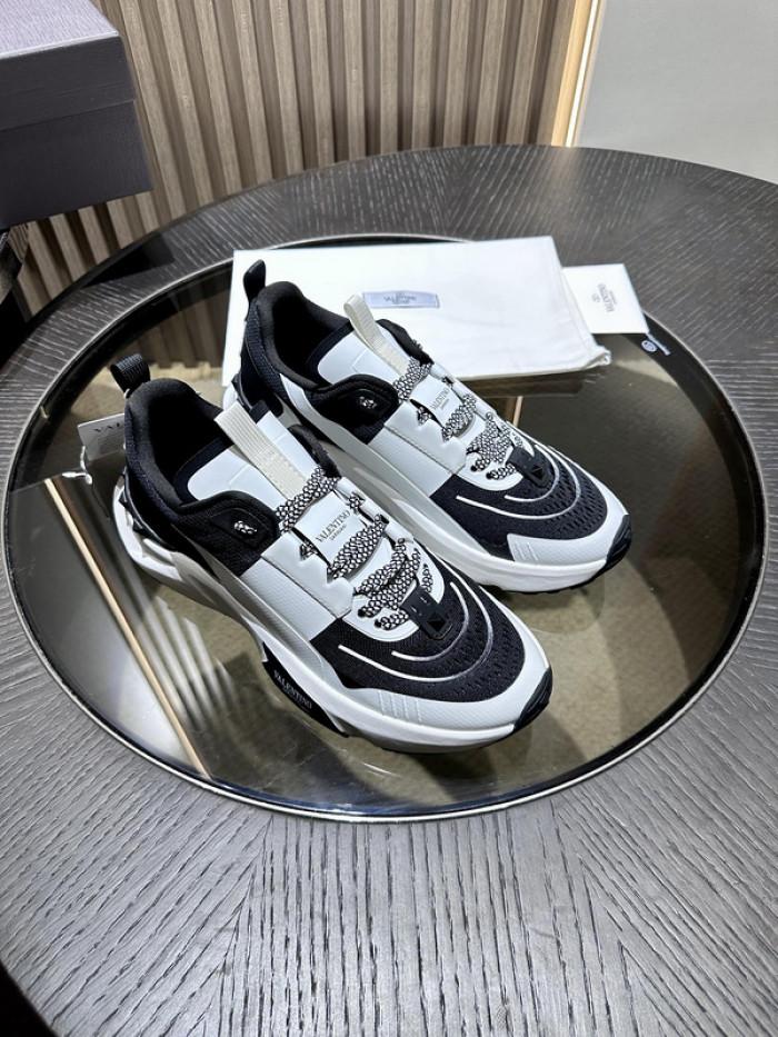 Va1e*ntin0 garavani sneaker
