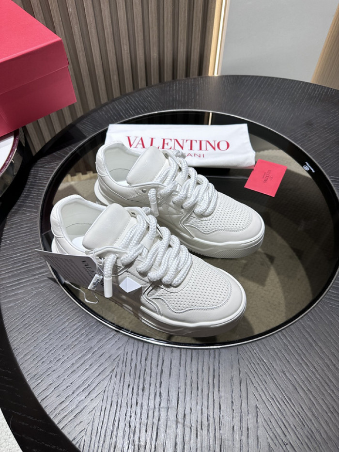 Va1e*ntin0 garavani sneaker