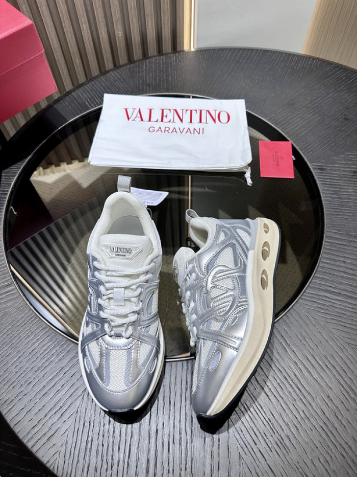 Va1e*ntin0 garavani sneaker