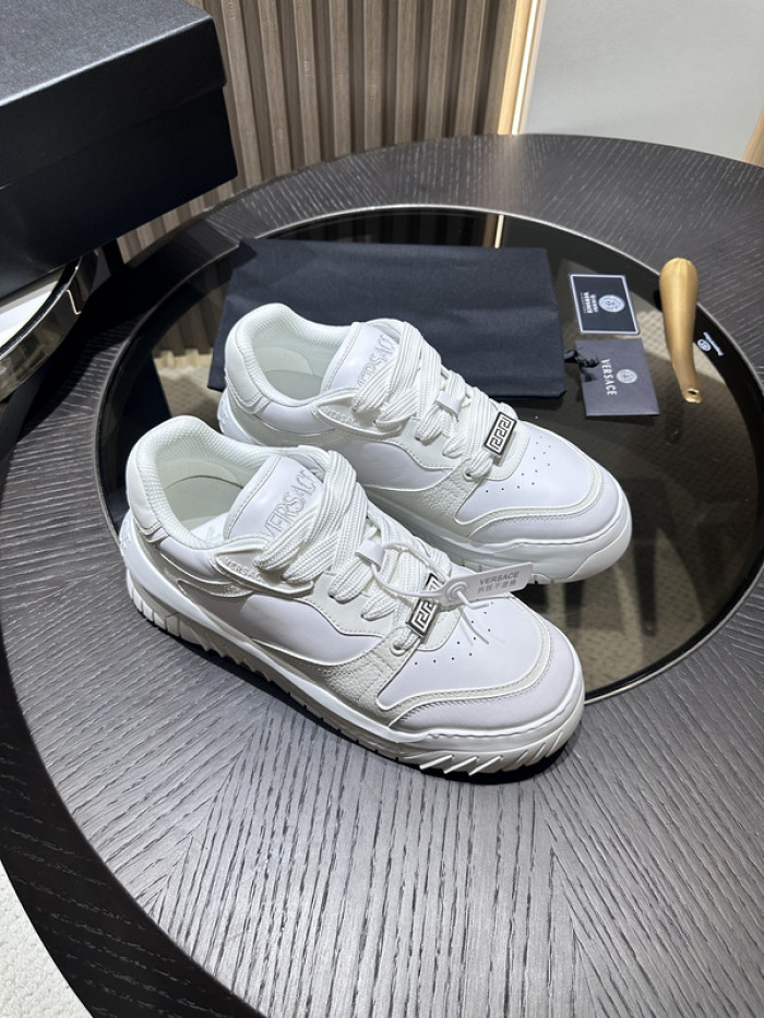 Va1e*ntin0 garavani sneaker