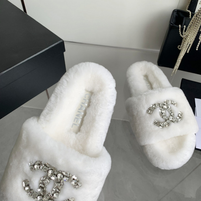 CN Slide Sandal