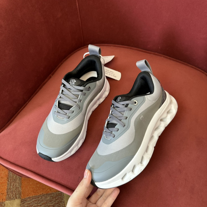 L0ew* sneaker