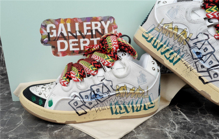Lanu1n curb sneaker