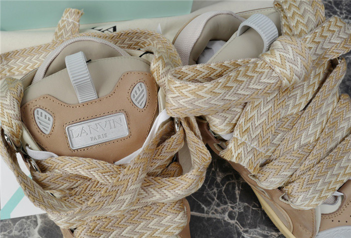 Lanu1n curb sneaker