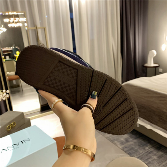 Lanu1n curb sneaker