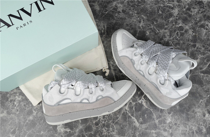 Lanu1n curb sneaker