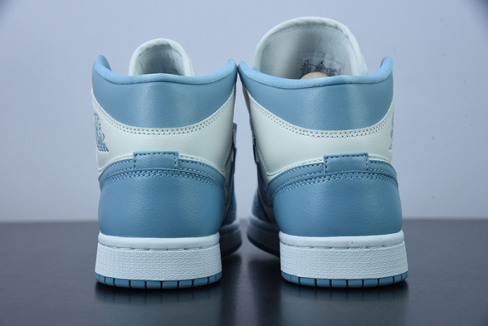 Air Jordan 1 Mid "UNC" BQ6472-141