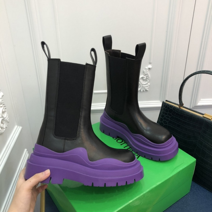 Bo*te*ga ve*ne*ta chelsea tire leather high boot