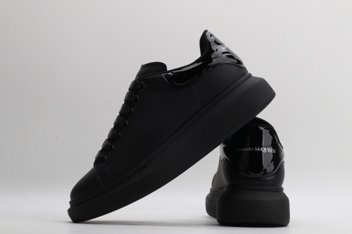 ALEXMQ Sneakers