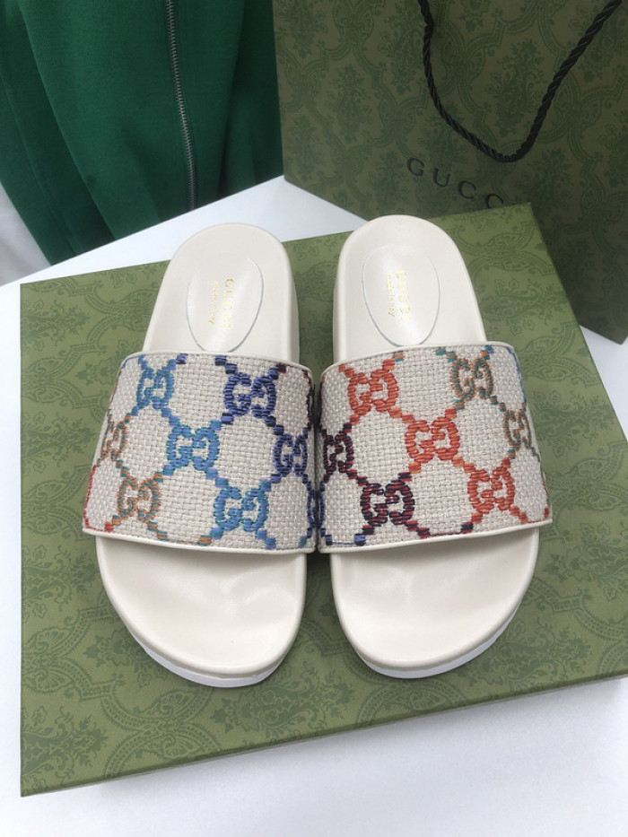 GCI GG Slide Sandal