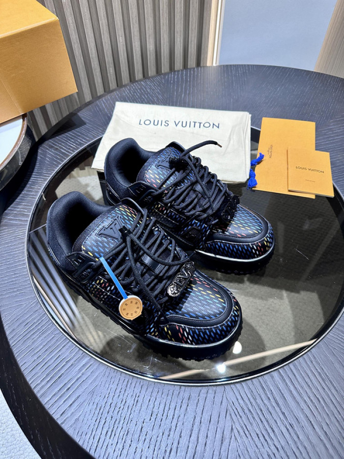 LUSV SNEAKERS