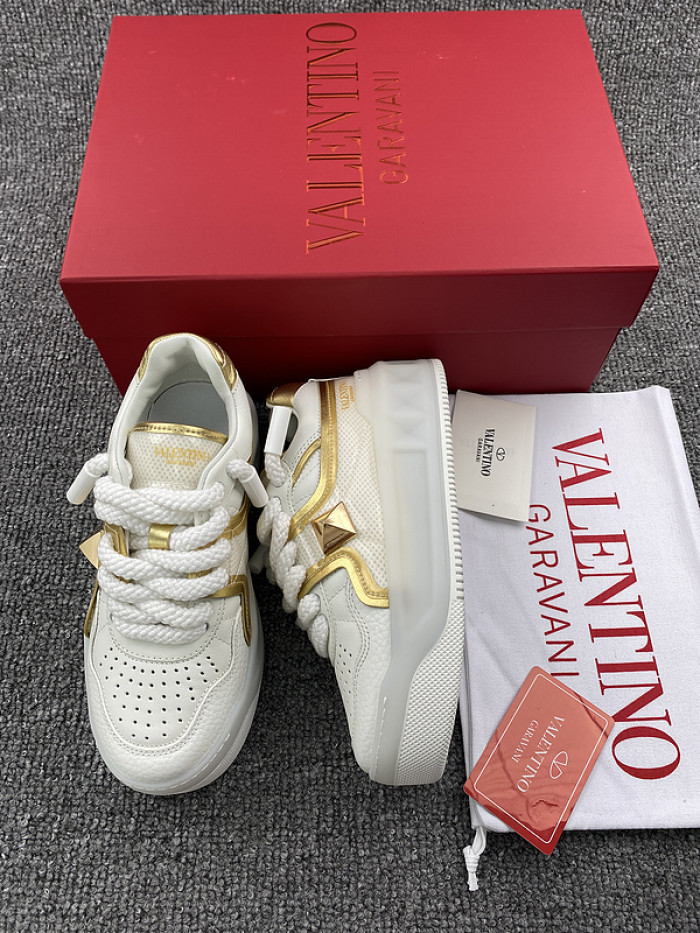 Va1e*ntin0 garavani sneaker