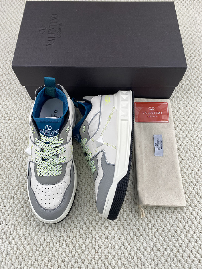 Va1e*ntin0 garavani sneaker