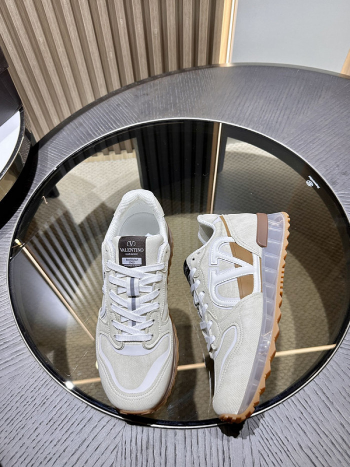 Va1e*ntin0 garavani sneaker