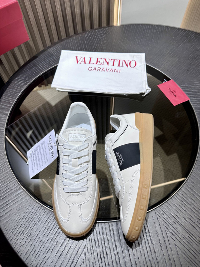 Va1e*ntin0 garavani sneaker