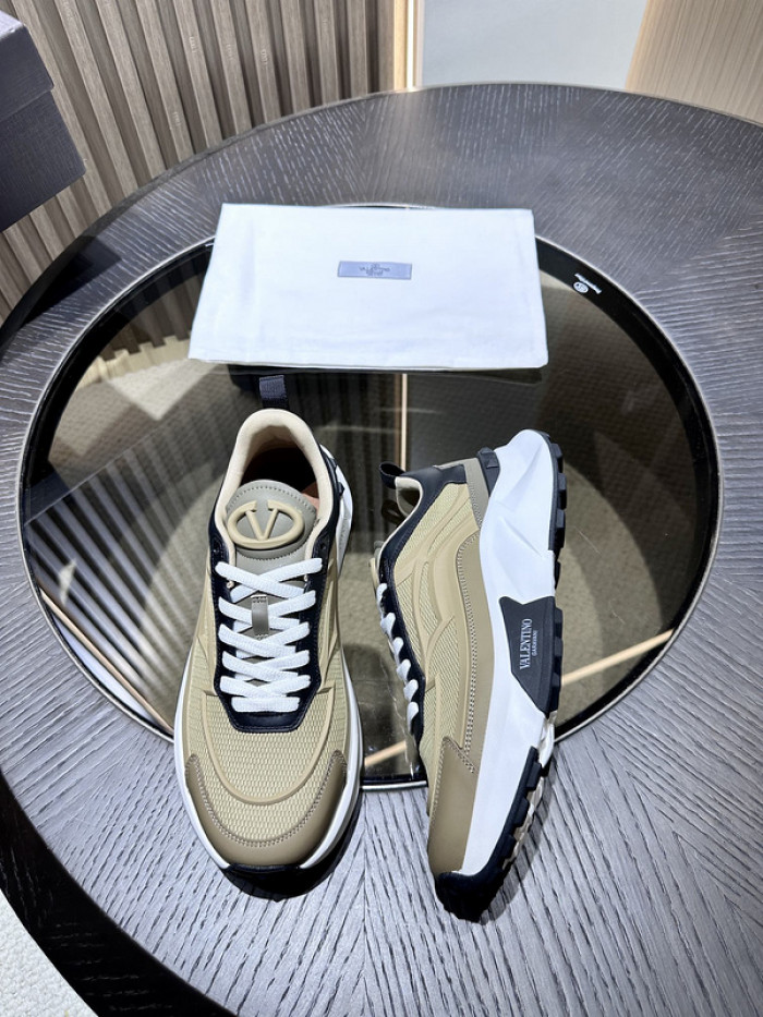 Va1e*ntin0 garavani sneaker