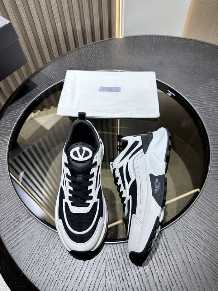 Va1e*ntin0 garavani sneaker