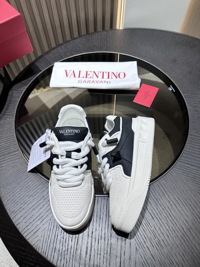 Va1e*ntin0 garavani sneaker