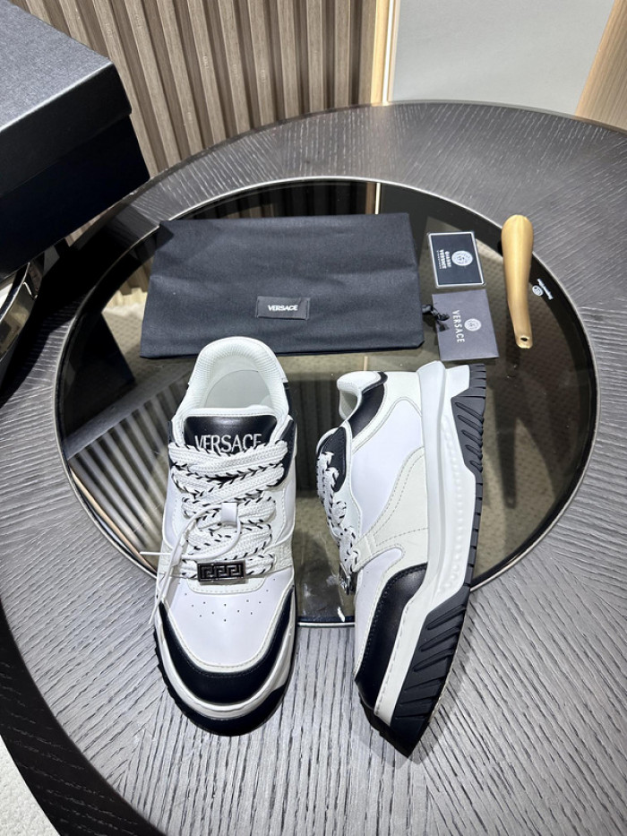 Va1e*ntin0 garavani sneaker