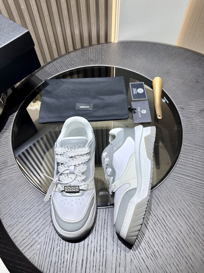 Va1e*ntin0 garavani sneaker