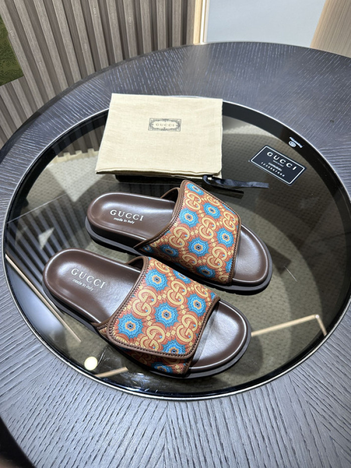 GCI GG Slide Sandal