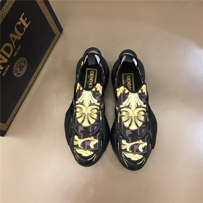 VRCE Sneaker