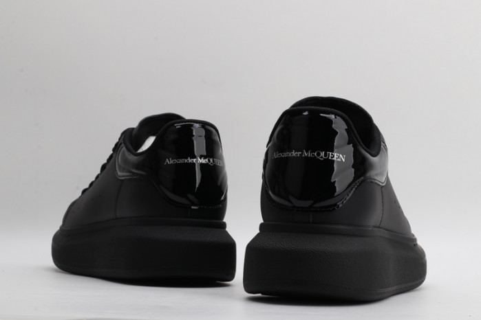 ALEXMQ Sneakers