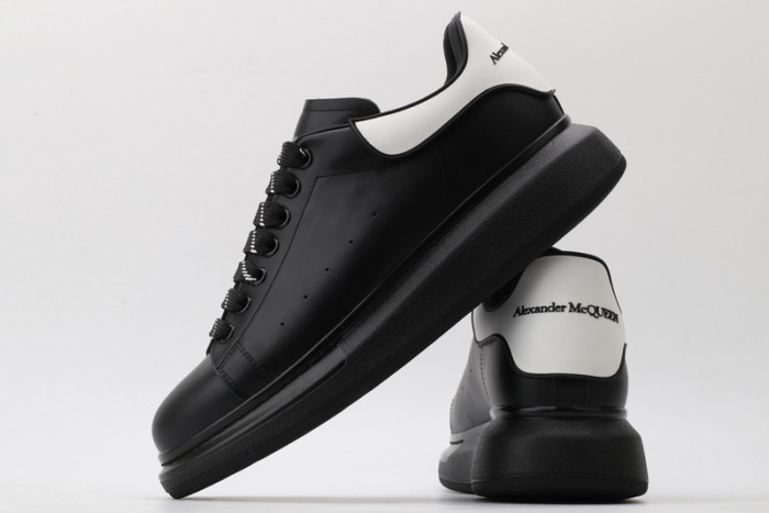 ALEXMQ Sneakers