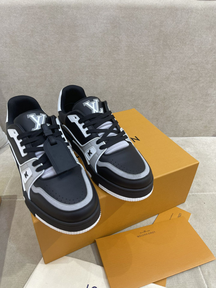 LUSV SNEAKERS