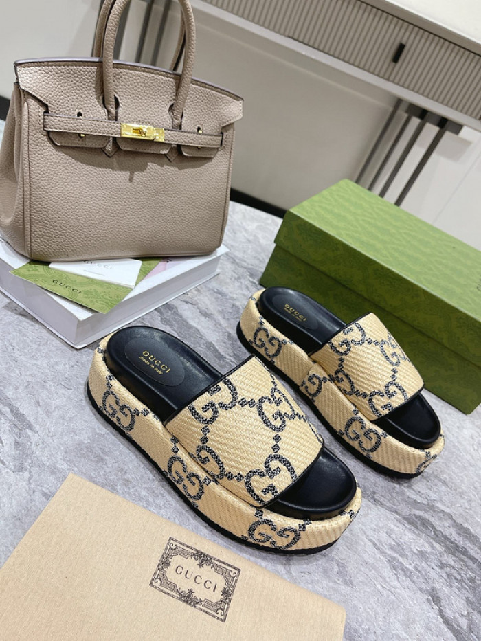 GCI GG Slide Sandal