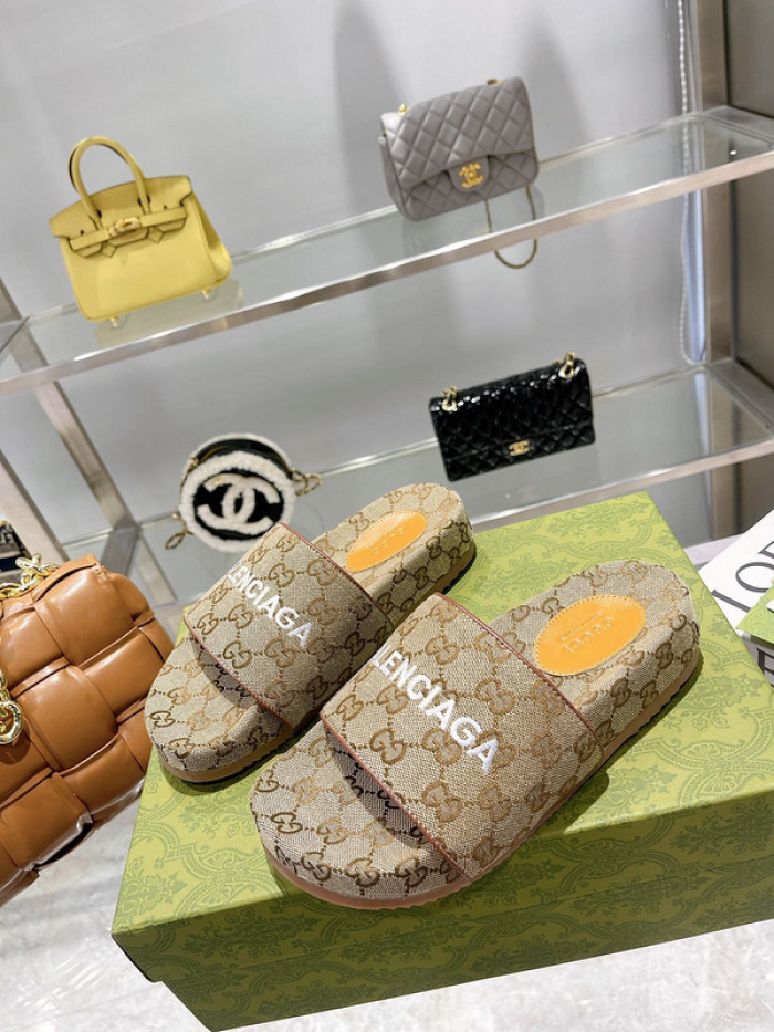 GCI GG Slide Sandal