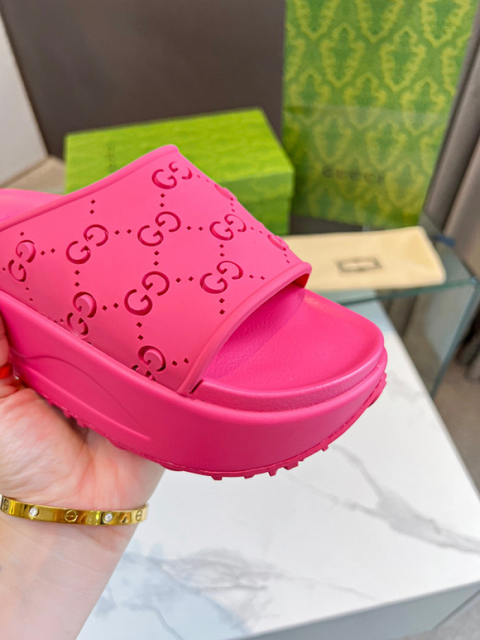 GCI GG Slide Sandal
