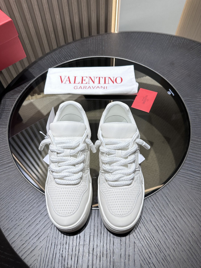 Va1e*ntin0 garavani sneaker